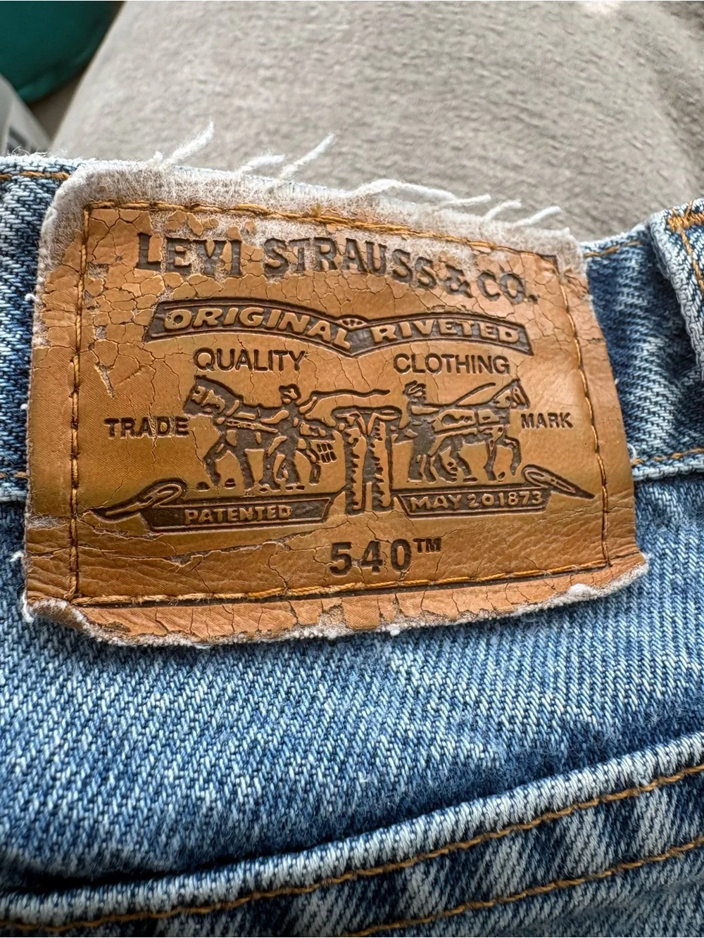 Vintage Levi’s 540 Brown Gold Tab Jeans 36x29 Relaxed Fit 90s Denim